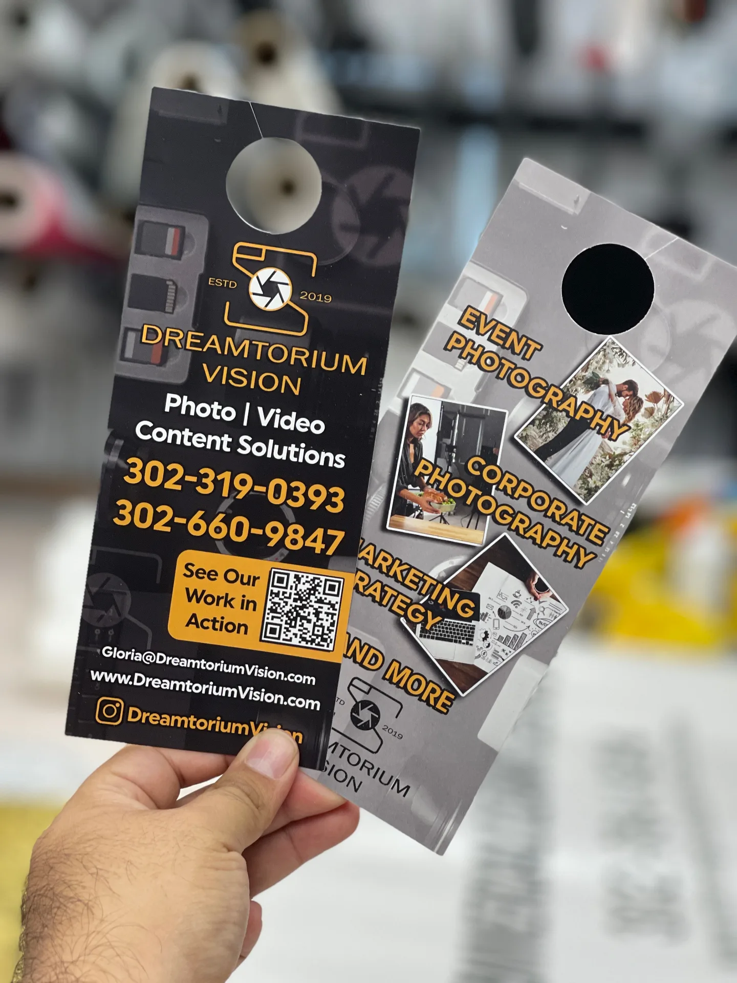 Custom door hangers for Dreamtorium Vision in Delaware